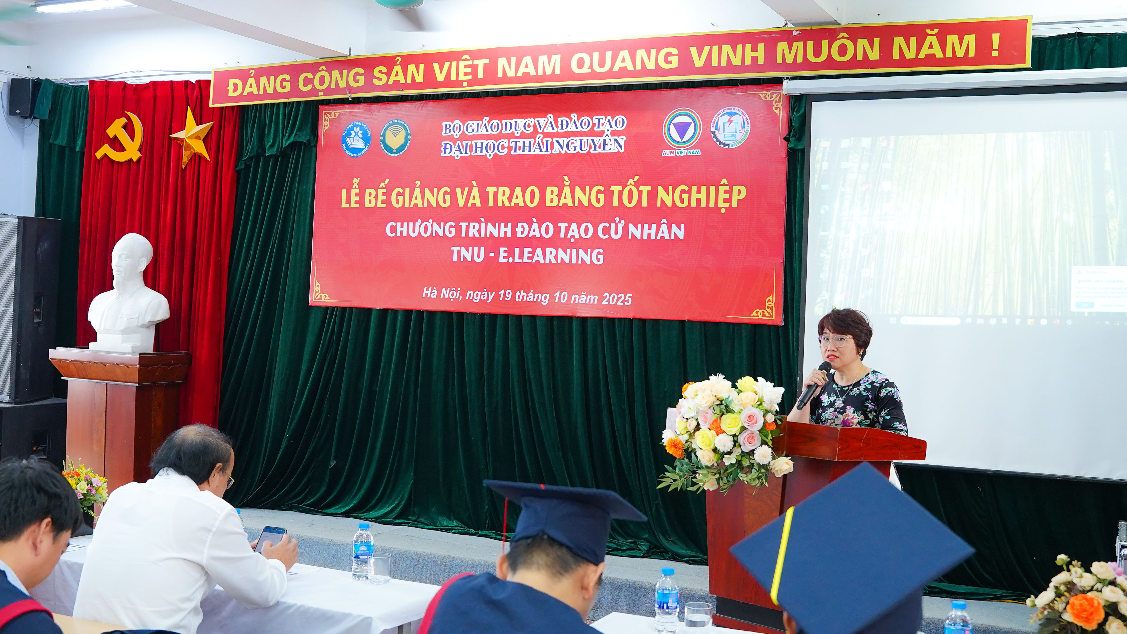 photos/E.LEARNING 19.10.25/A7_01573.jpg